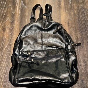 🟣 FAUX LEATHER BLACK MINI BACKPACK